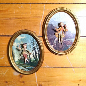 𝅺vintage Empire Resin Figural Oval Wall Plaques Italy Mid Century (Set of 2)